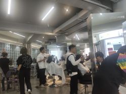 -LESSMORE科技头皮理容中心