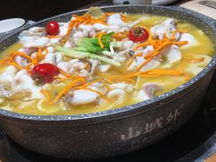 -山城外·非遗酸菜鱼(财富中心店)