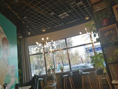 靠窗位-ZING COFFEE 镜咖啡