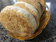 烧饼-清真喜兰老丁羊汤特色小吃