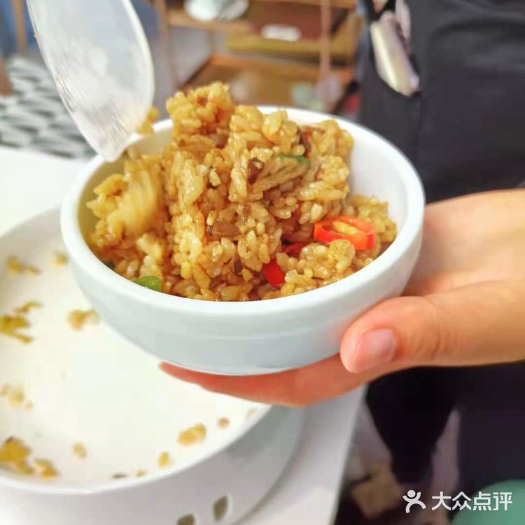 不得不说菌子炒饭，真的是太香了！