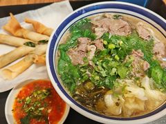 -云阿蛮云南生烫牛肉米线(奉贤路店)