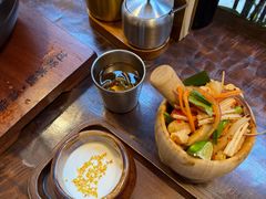 -银米·云南传统过桥米线(双廊黑金冠店)