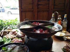 -白乐天毛肚火锅馆(南滨路店)