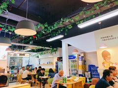 大堂-烤满分·东北烧烤(首经贸店)