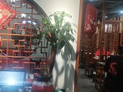 -乡土黄·鲜牛肉火锅·小龙虾(兴业街店)