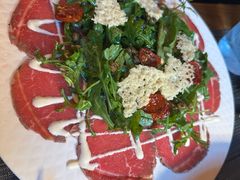 威尼斯风味生牛肉薄片配芝麻菜-IL TEATRO 精品意大利餐厅