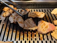 -臻牛烤肉