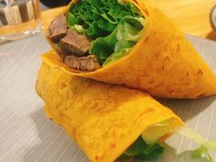 煎牛里脊卷饼-Moka Bros 摩卡站(西单大悦城店)