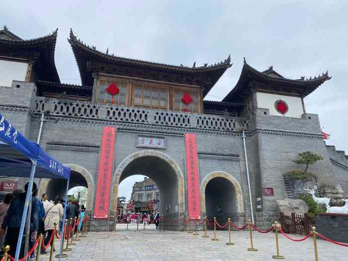 白鹿原·白鹿仓-"里面特别大,逛的太累了,鬼屋挺好玩的.去.