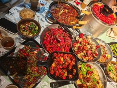 -巴厘龙虾·榜首油焖大虾(音乐学院·沿江酒馆店)