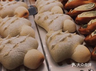 圣诞节马上到了，各个商家又开始布置圣诞装备