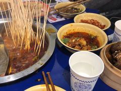 -马路边边串串香(苗栗路店)