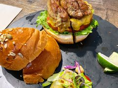 -HIGH FIVE哈福手工汉堡(桂林路店)