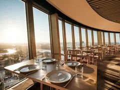 -悉尼塔旋转餐厅