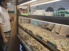 面包甜点陈列柜-袁记云饺(蛇口店)
