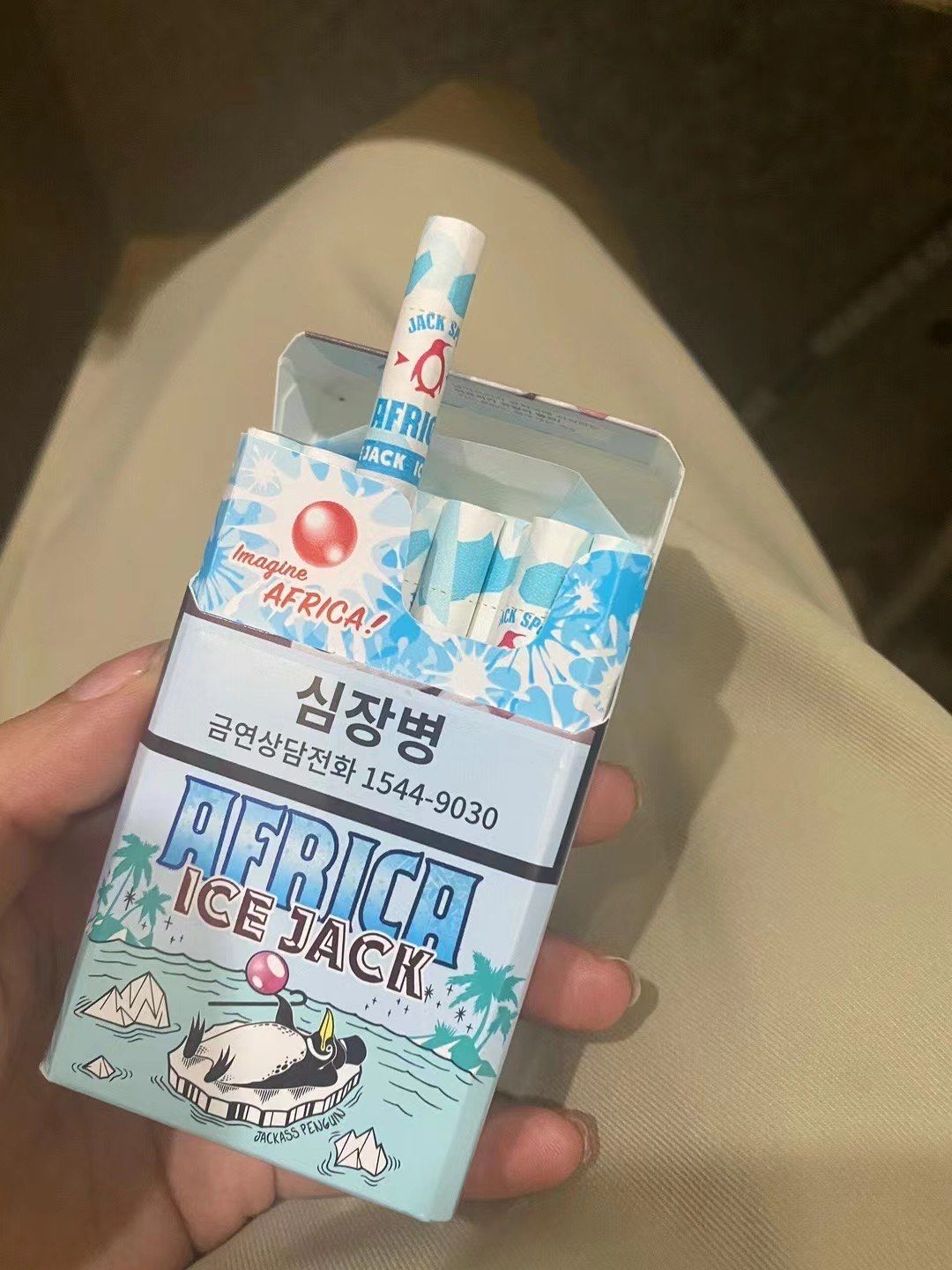 africa企鹅冰淇淋爆珠,和一般的韩免版烟一样,有很重的香精味,镂空