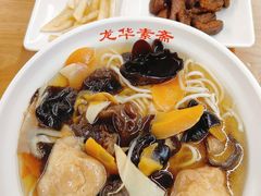 -龙华寺