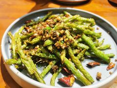 干煸四季豆-辣不二地道川菜(汉水路店)