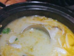 -九锅一堂酸菜鱼(万达广场店)