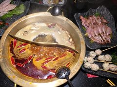 鸳鸯锅底-渝利重庆火锅