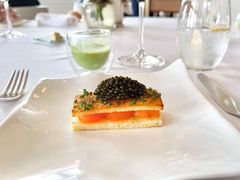 有机蛋黄吐司鱼子酱和香草-Jean Georges