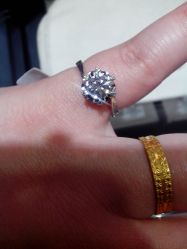 -威德钻石-克拉钻大本营(南京东路店)