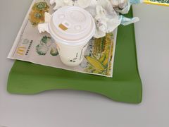 -麦当劳(上海虹桥站30B检票口楼上)