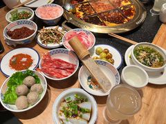 -周小明火锅(黑金冠社区店)