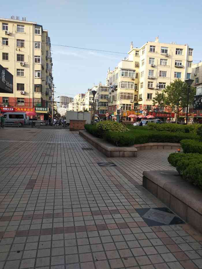 威海路步行街-"威海路步行街 路过这里突然发现有个牌子.