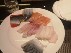-大中华希尔顿酒店-念自助餐·嗨啤·小龙虾