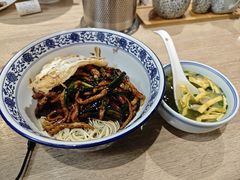 肉丝葱油拌面-君东记本帮面馆(天钥桥路店)