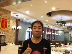 -闫府私房菜(经四路万达店)