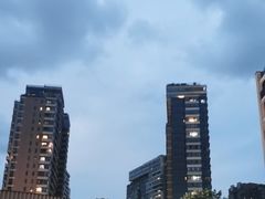 -瑞虹新天地月亮湾