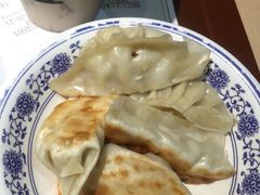 -蒙自源米线大王(东站店)