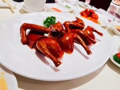 玻璃脆皮乳鸽-利苑酒家(金宝店)
