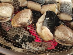 -围炉肉舍•炭烤活鳗•丹东海鲜烤肉(步行街店)