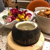 榴莲的分量也很足，第一口吃的时候有一种爆浆的感觉