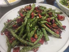 -皇城根·烤鸭·鱼头·家常菜(欧亚大观乐活城店)