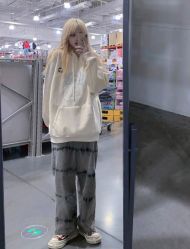 -AYO SALON