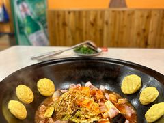 -小火炕铁锅炖鱼