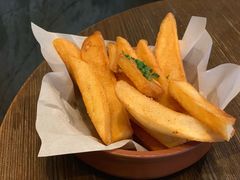 炸薯条配蜂蜜芥末酱-gaga(深圳南山益田假日广场店)