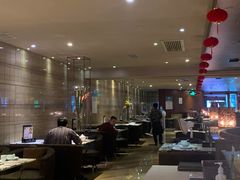 餐厅环境可-皇室假期美食水疗会(春风路店)