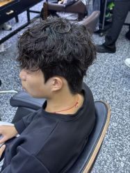 -藤野造型专业烫染接发