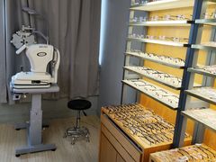 -优医视平价眼镜蔡司依视路折扣工厂店(德胜门店)