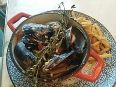 -La Mer Restaurant & Lounge