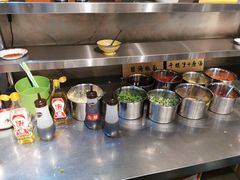 自助调料区-马路边边串串香(大成路店)