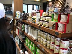 零售区-星巴克臻选(成都宽窄巷子店)