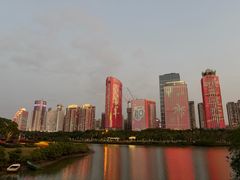 -万绿园