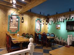 -米德维奇俄式西餐厅(西六道街店)